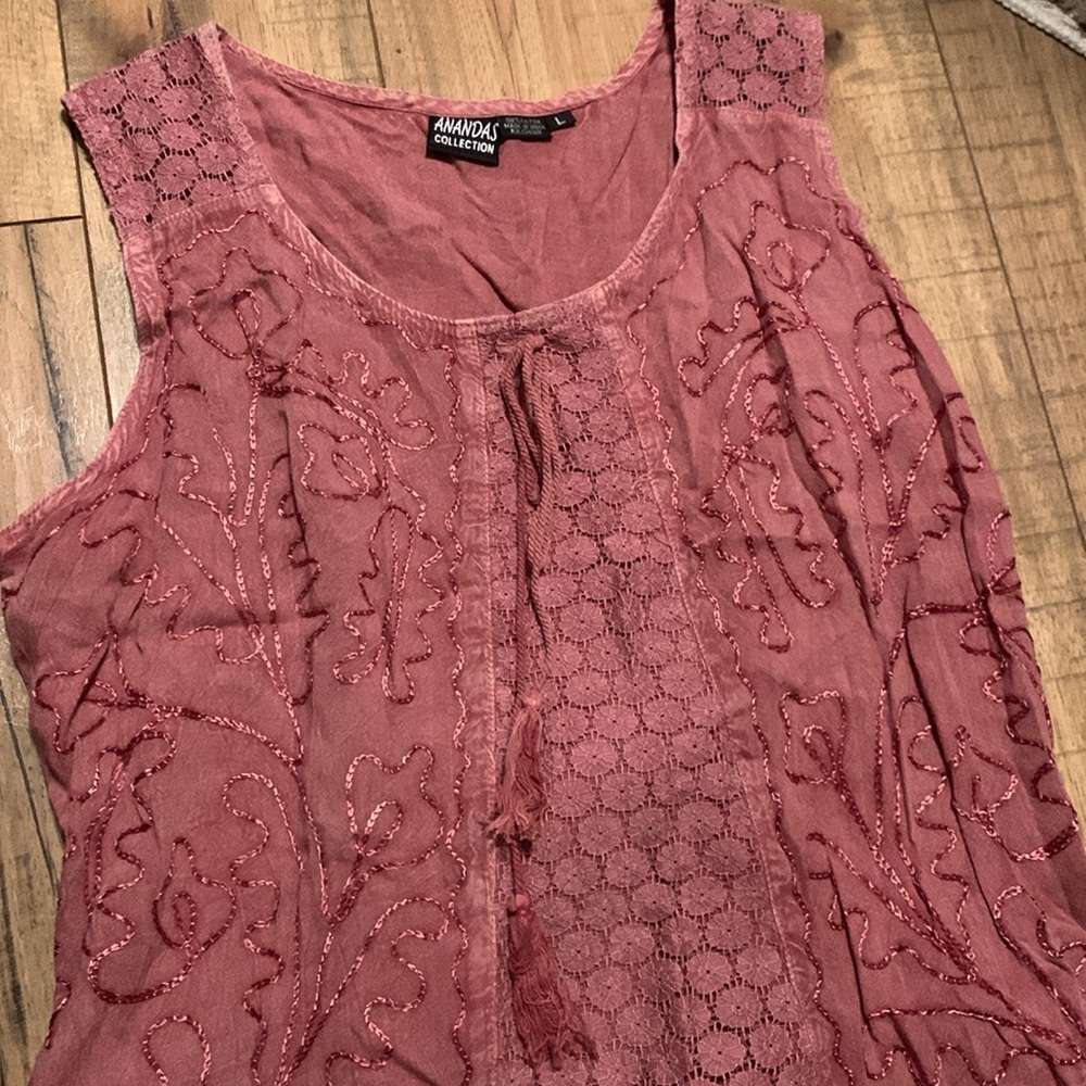 Ananda’s Sleeveless Lace Midi Dress in Rose - Picture 4 of 13